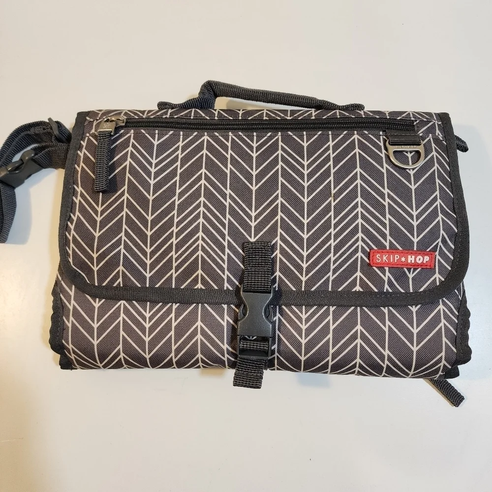 SKIP HOP gray Changing Diapers pad storage luggage